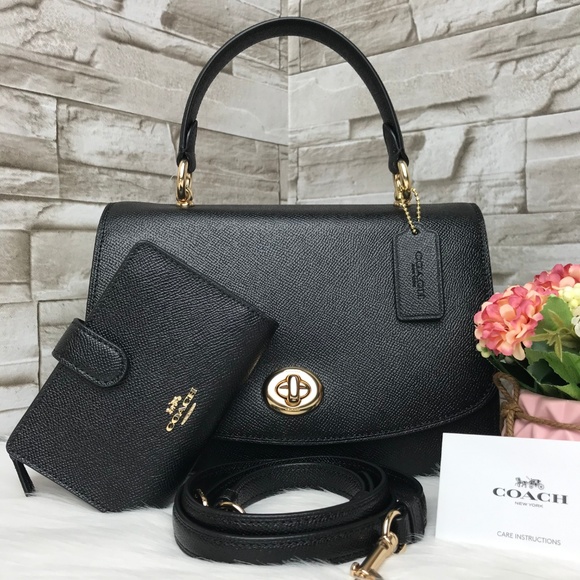 Coach Handbags - 👜COACH SET🌺TILLY TOP HANDLE SATCHEL & WALLET